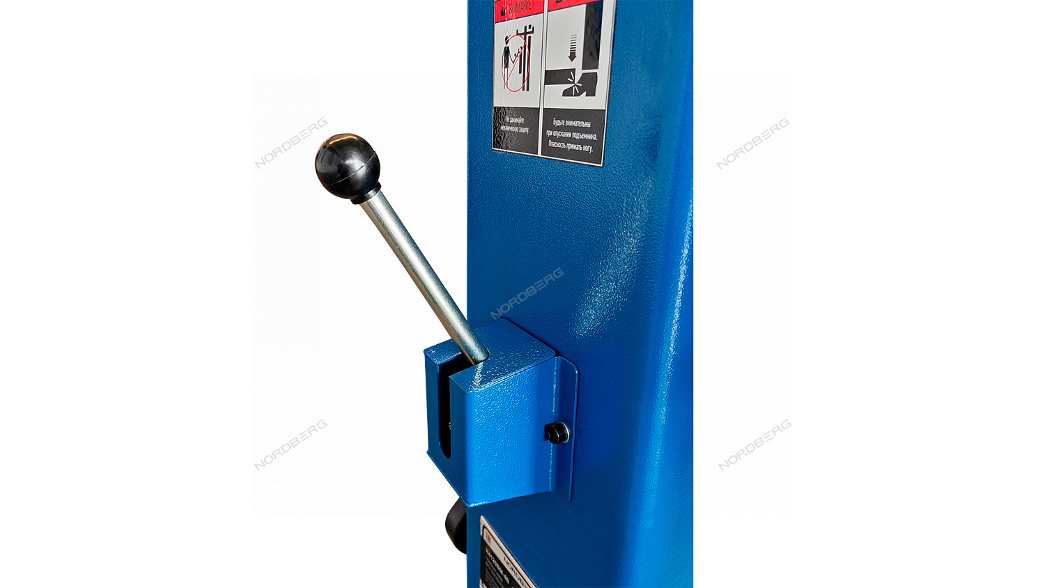 Подъемник 2х стоечный 4т со снятием стопоров с одной колонны N4120BM-4B