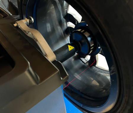 Балансировочный станок для легковых авто ES-750