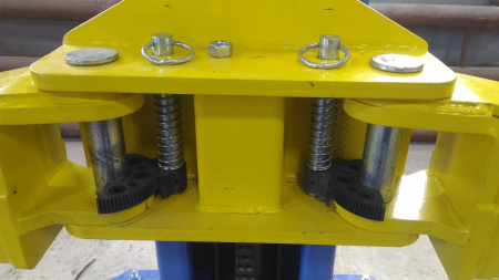 Автомобильный гидравлический подъемник на 5 тонн TS-5