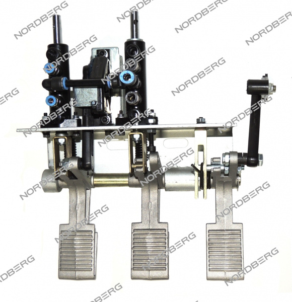 Узел педальный (3 педали в сборе) для 4638