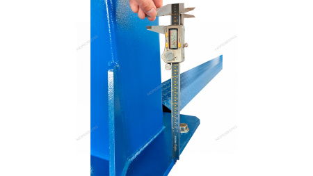 Подъемник 2х стоечный 4т со снятием стопоров с одной колонны N4120BM-4B