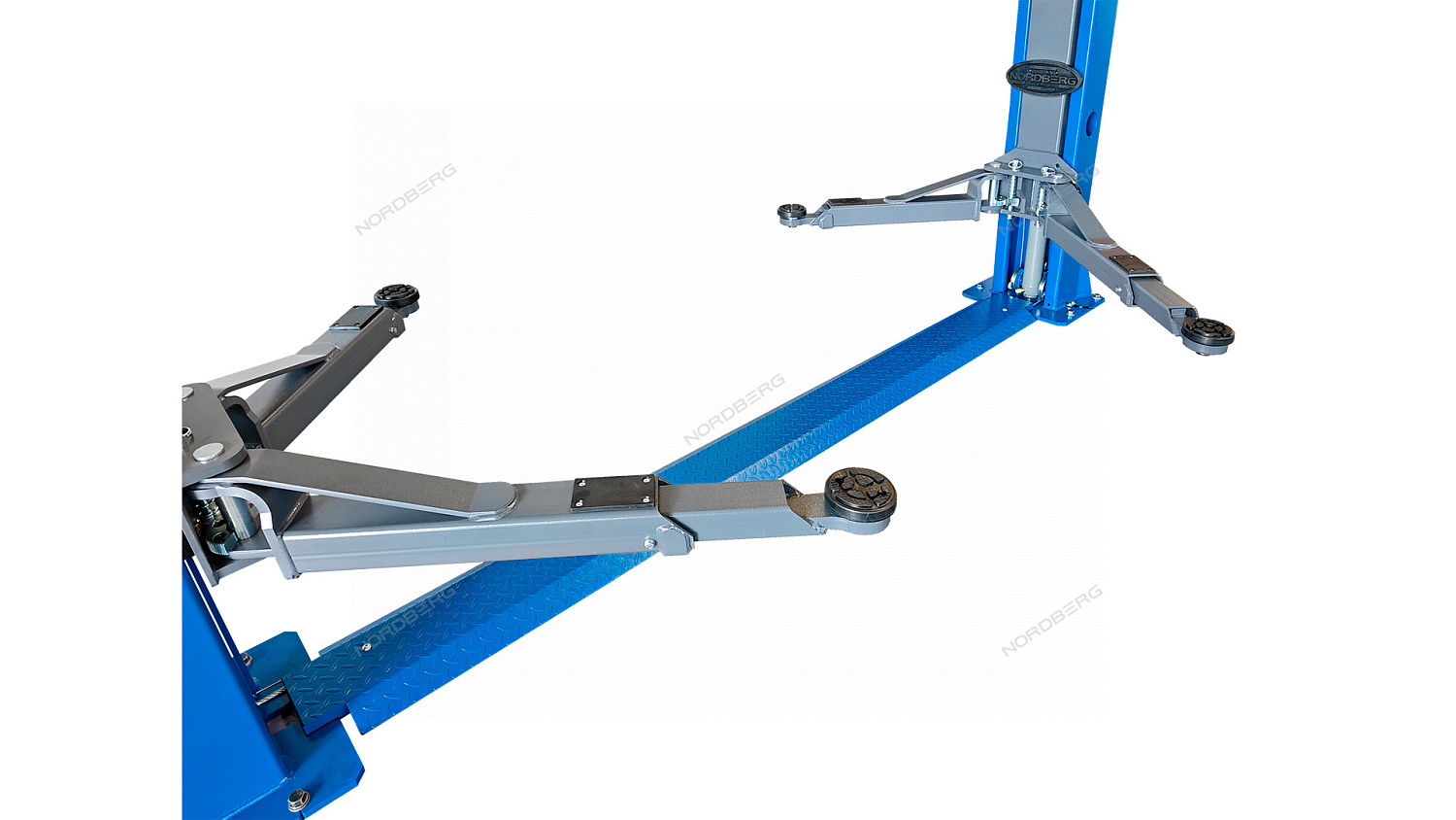 Подъемник 2х стоечный 4т со снятием стопоров с одной колонны N4120BM-4B