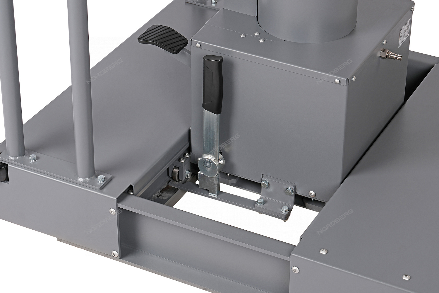 Домкрат пневмогидравлический ямный (канавный подъемник), 15 т N601T