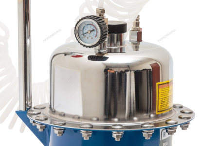 Установка пневматическая для прокачки тормозной системы и системы сцепления, об. 6 л. NORDBERG BC5