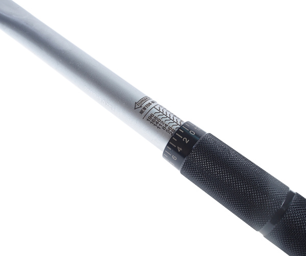 Ключ динамометрический 1/2" 28-210Нм 470мм JTC